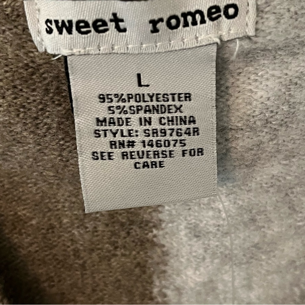 Sweet Romeo Sweater - Picture 2 of 5